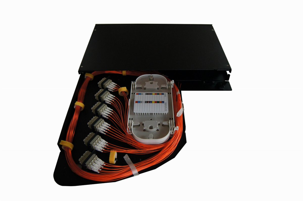 FanLaura3's tweet photo. Rotary Type Fiber Optic Patch Panel

ODF-RW1U48-B
Material: Cold roll steel 
ABS material splice tray: OST-010G

12C, 24C, 36C, 48C, 72C, 96C, 144C optional, with or without fiber optic pigtails and adapters

#fiberoptic #ftth #opticalfiber #ODF #patchpanel https://t.co/s6OBTzH6oA