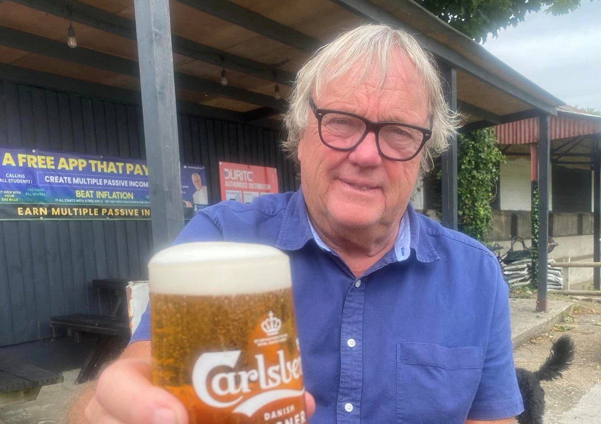 🗣️ In last night's programme - <a href="/OfficialHarwich/">Harwich and Parkeston FC</a> legend John Fidgett on the time current chairman <a href="/tonyarm03570777/">tony armstrong</a> had a bit too much to drink at the <a href="/gvvunitas/">GVV Unitas</a> tournament in Holland!

📝 Plus, the latest #HPFC Youth In Focus column with <a href="/LukeyH1985/">Luke Harrison</a>: s3-eu-west-1.amazonaws.com/files.pitchero…