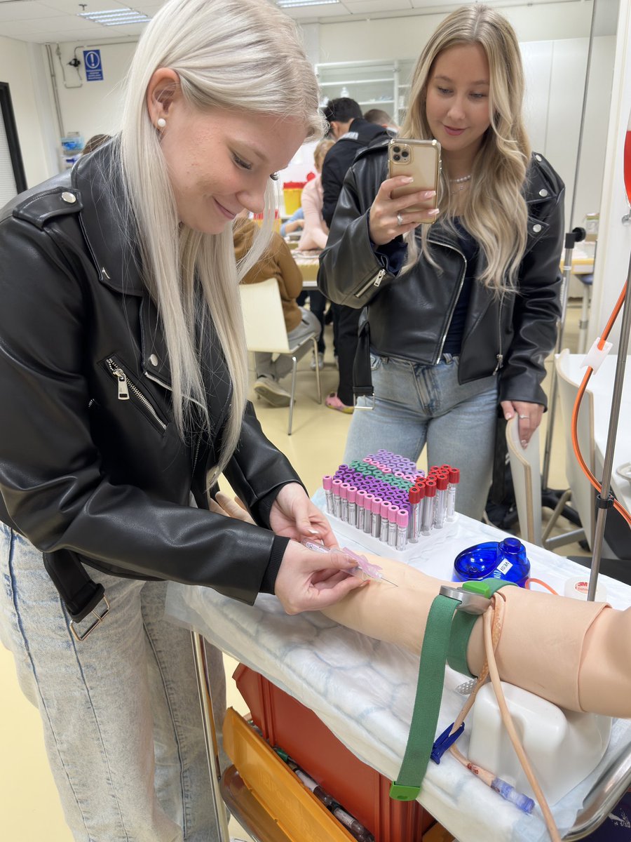 Syyskuussa meillä vierailivat Parkanon lukion oppilaat. Toivottavasti saitte tukea pohdintaanne koskien tulevaisuuden suunnitelmianne 🤩
#highschoolstudent from #parkanonlukio at Taitokeskus