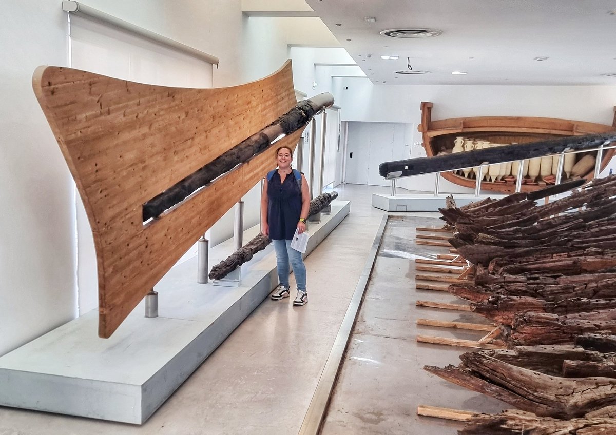 Ana Martin. Greek and Latin tweet media