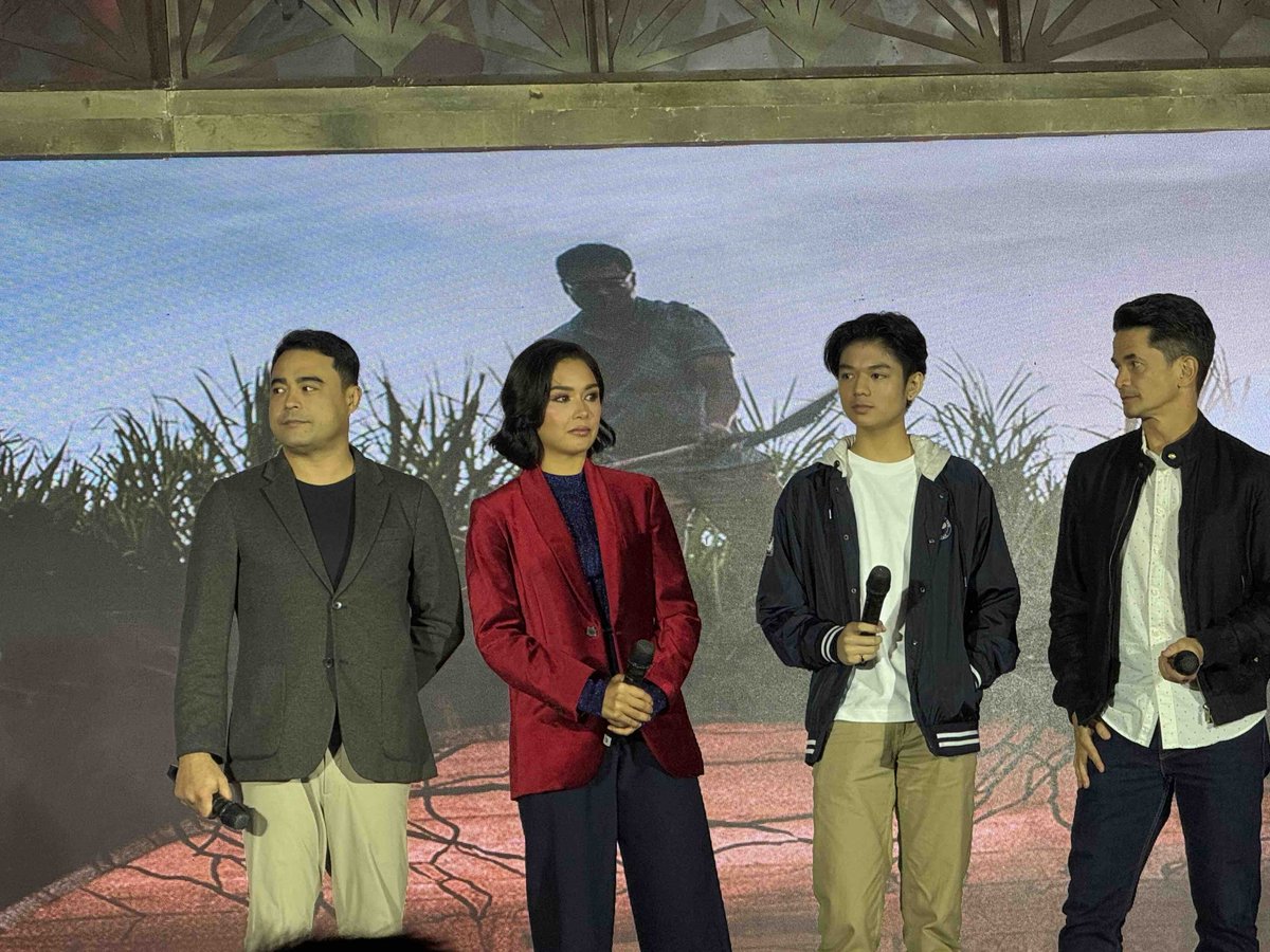 newswatchplusph's tweet photo. LOOK: @Netflix_PH holds special screening of its first zombie film 'Outside' with cast Sid Lucero, Beauty Gonzales and Marco Masa.
The film is directed by Carlo Ledesma.
#OutsidePH https://t.co/yHRdm8YrWn