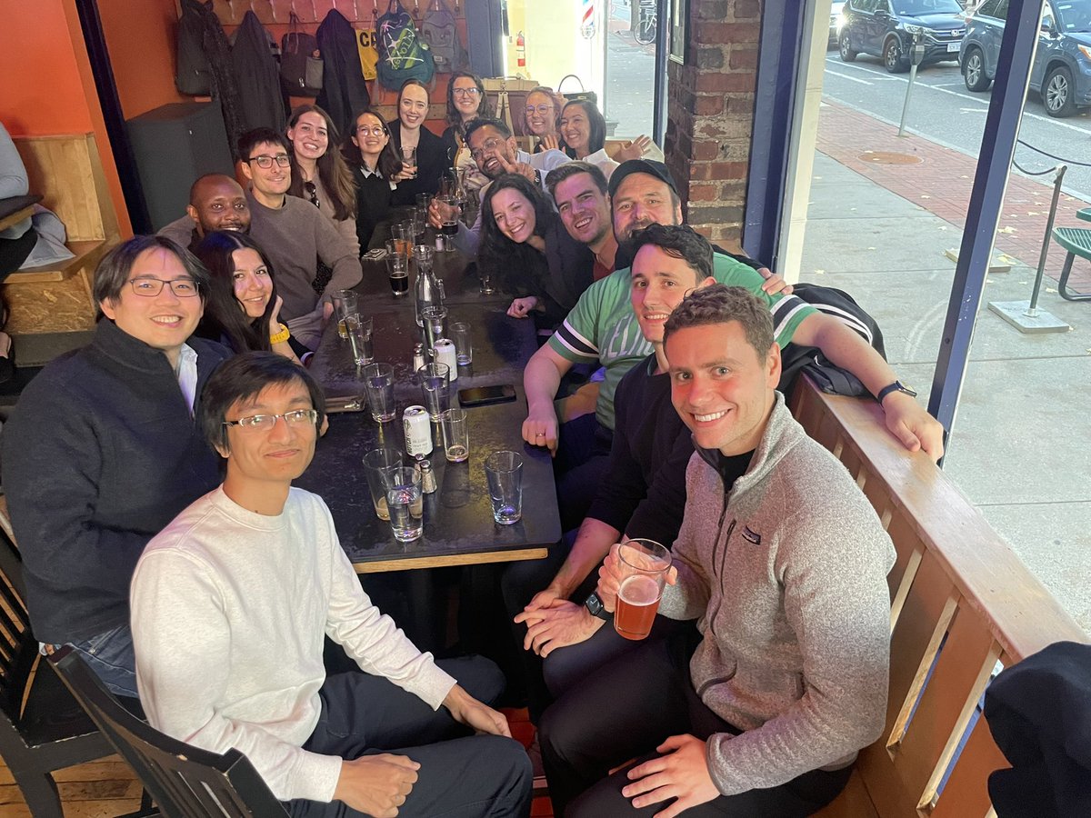 cameliadb_'s tweet image. ✨Day 2 of Boston VIS was fantastic! 🫶🏼 We hosted a watch party, had a live talk from Best Short Paper winner @shivamravalxai 🏆, enjoyed delicious pastries and coffee, and wrapped up with a fun end-of-day party. 🎉

BostonVIS.org
@ieeevis