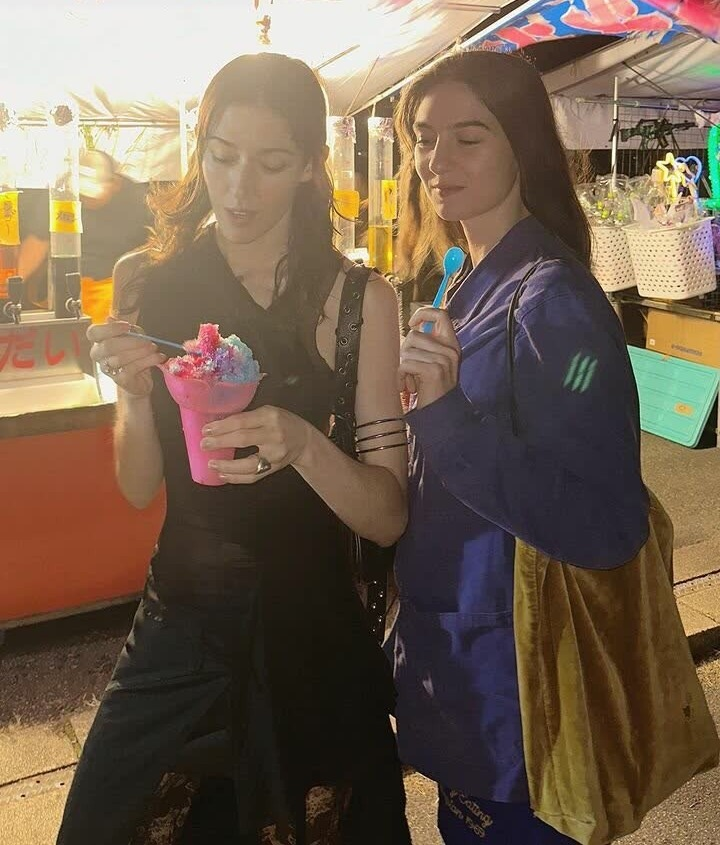 InfoPolachek's tweet photo. Caroline Polachek and Weyes Blood https://t.co/EVB9ZeaSr1