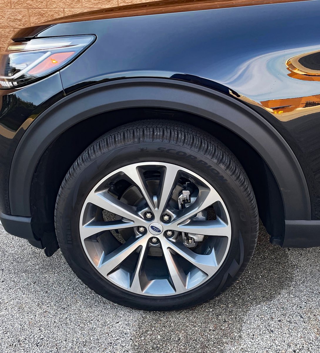 Car_Guy_Tom's tweet image. The 2025 @Ford Explorer has one of the tidiest wheel wells in the biz. #Tidy #FordExplorer