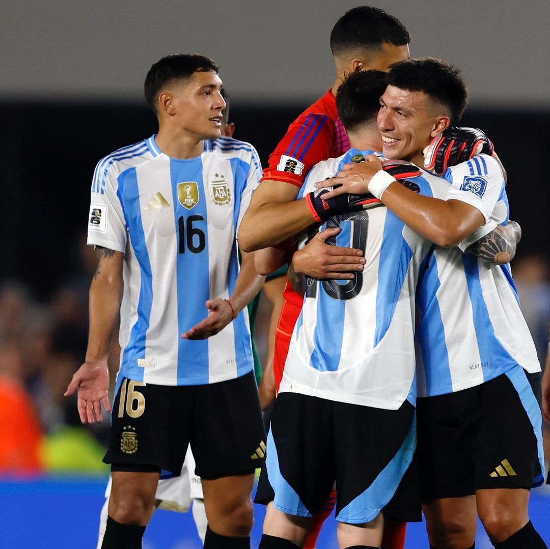 Siempre es lindo jugar en casa y sentir el aliento de nuestra gente! Nos vemos dentro de poco 🇦🇷💪🏼 <a href="/Argentina/">🇦🇷 Selección Argentina ⭐⭐⭐</a>