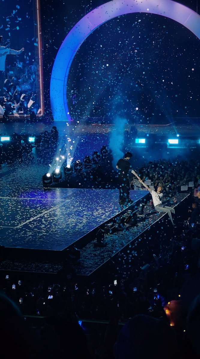 minsdaes's tweet photo. omg i didn't realize i managed to capture the gyubrik renaissance painting moment 🤧 https://t.co/mB5npDmVCT