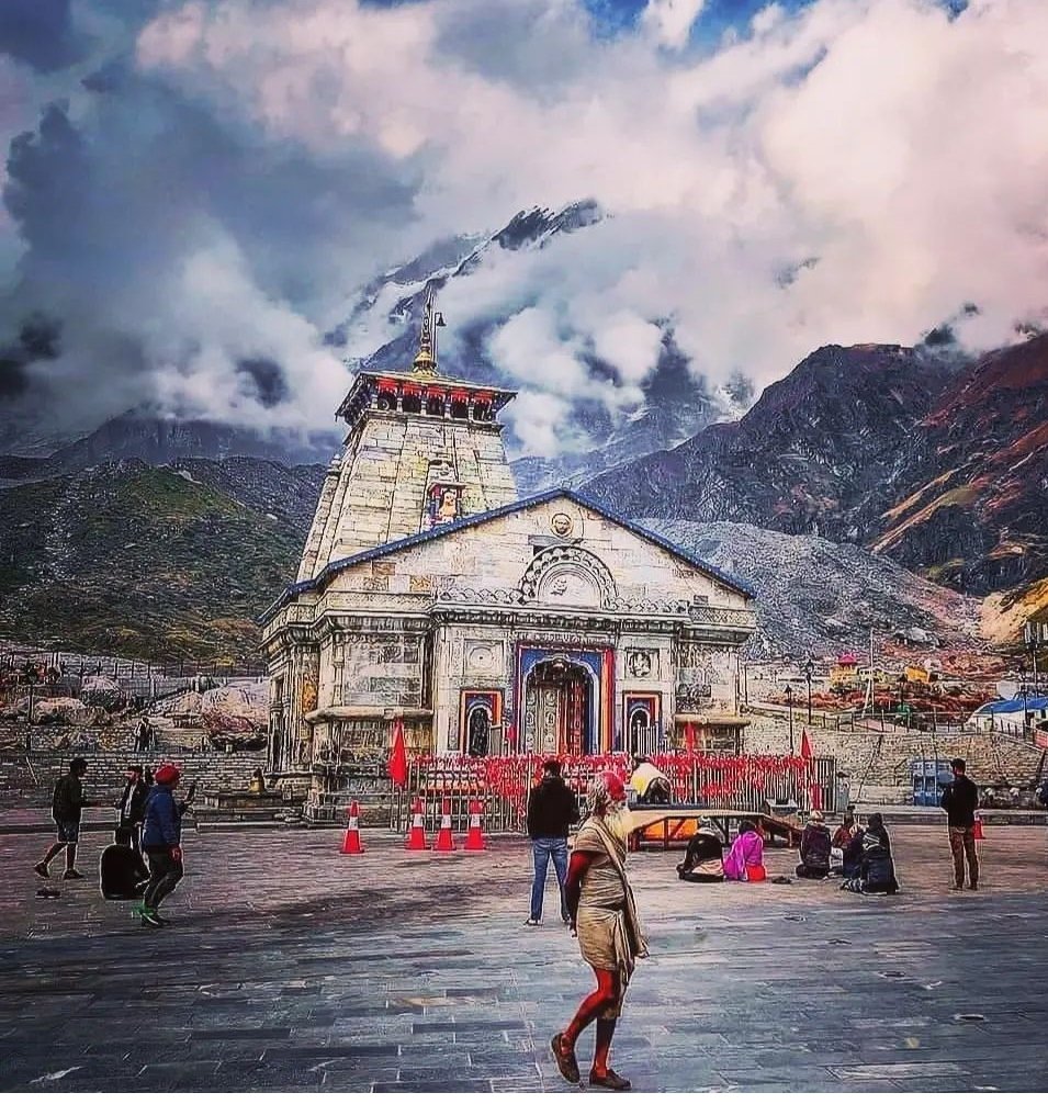 बाबा केदारनाथ धाम के दिव्य अलौकिक दर्शन 🙏🚩

जय हो बाबा केदारनाथ की, हर हर महादेव 🙏🚩