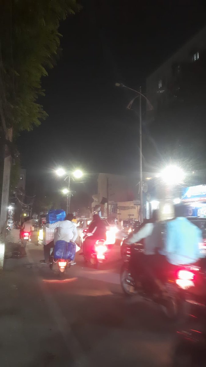 GHMCDyEE's tweet photo. @HYDTrafficMan @CommissionrGHMC @GHMCOnline Malakunta central lighting cable complaint https://t.co/4A2r1KI2jO  glowing. https://t.co/YPUfdezIQr