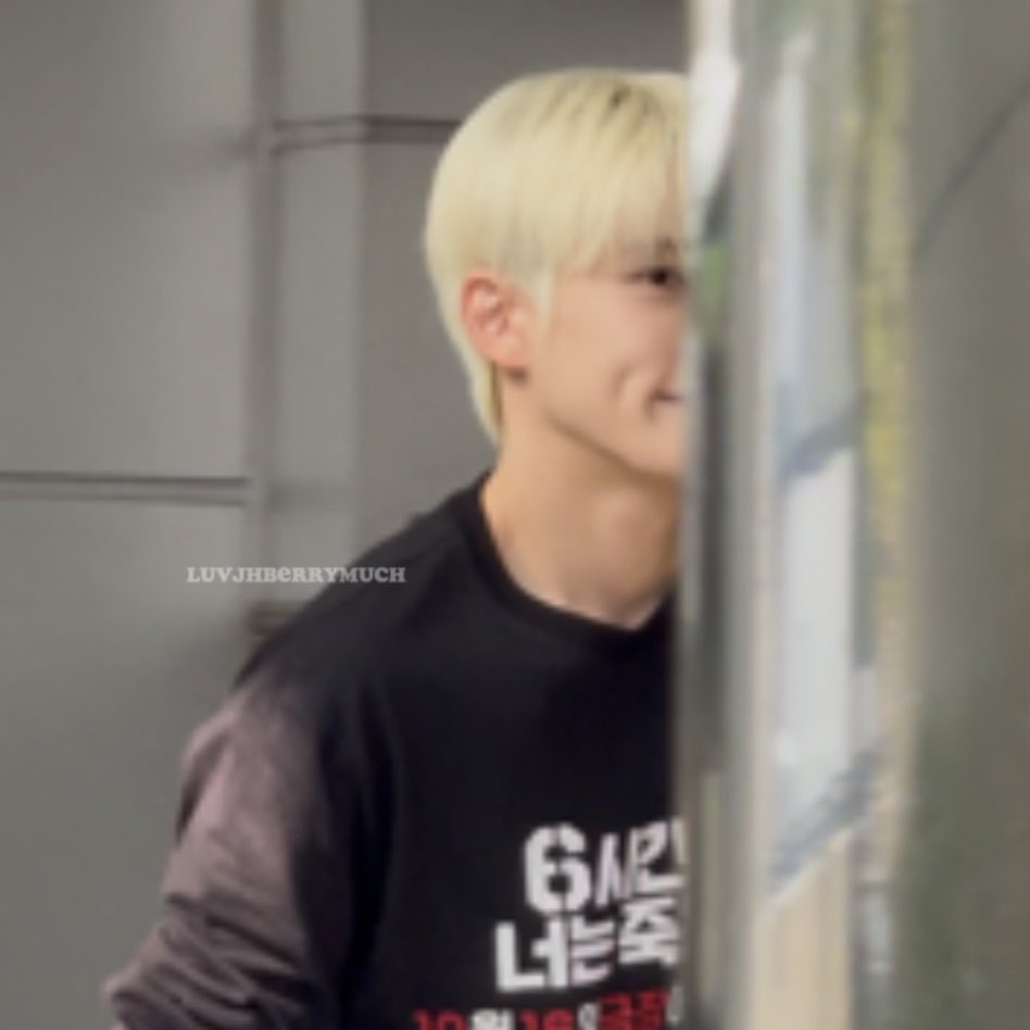 241016 #6시간후너는죽는다 무대인사 
#재현 CGV 영등포 출근 

재현이 보조개 포옥 • ᴗ •̥ ˳ ˳ ♡