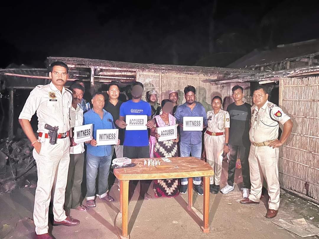 nagaonpolice's tweet photo. A Nagaon Police team led by DSP(P) Sandipon Garg along with OC Dhing PS recovered 22 Nos. of small Plastic containers filled with suspected Heroin net weighting 3.39 Gram.Two accused arrested for further Legal Action.@himantabiswa @gpsinghips @HardiSpeaks @assampolice https://t.co/ESVBpPkiZi