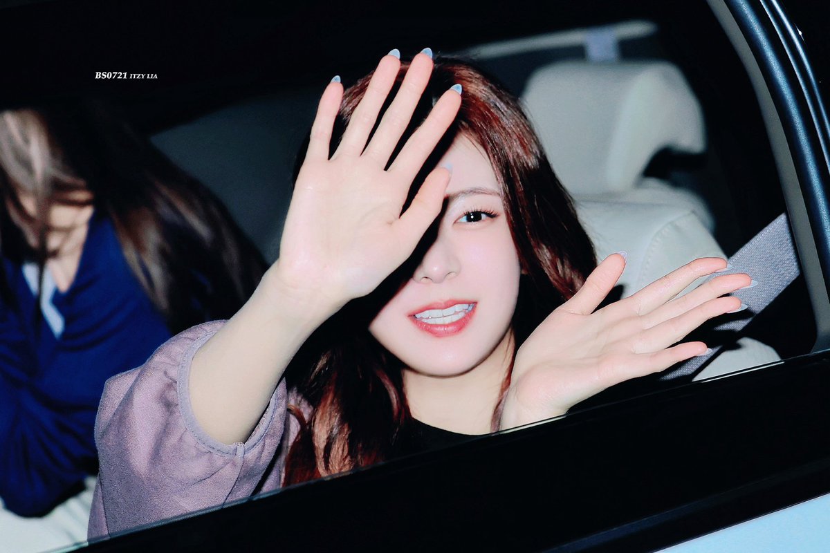 BS_0721's tweet photo. 241015 웬디의 영스트리트 HQ 4P
컴백 파이팅💛💛💛💛💛
#LIA #리아  #ITZY #있지
#ITZY_GOLD https://t.co/5gWjHxgud0