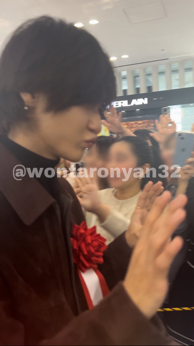 wontaronyan32's tweet photo. 241016 롯데면세점 #RIIZE #라이즈 #WONBIN #원빈 #박원빈 #ウォンビン

くちかわいい😽🩷🩷🩷 https://t.co/IZ9bB3E3H3