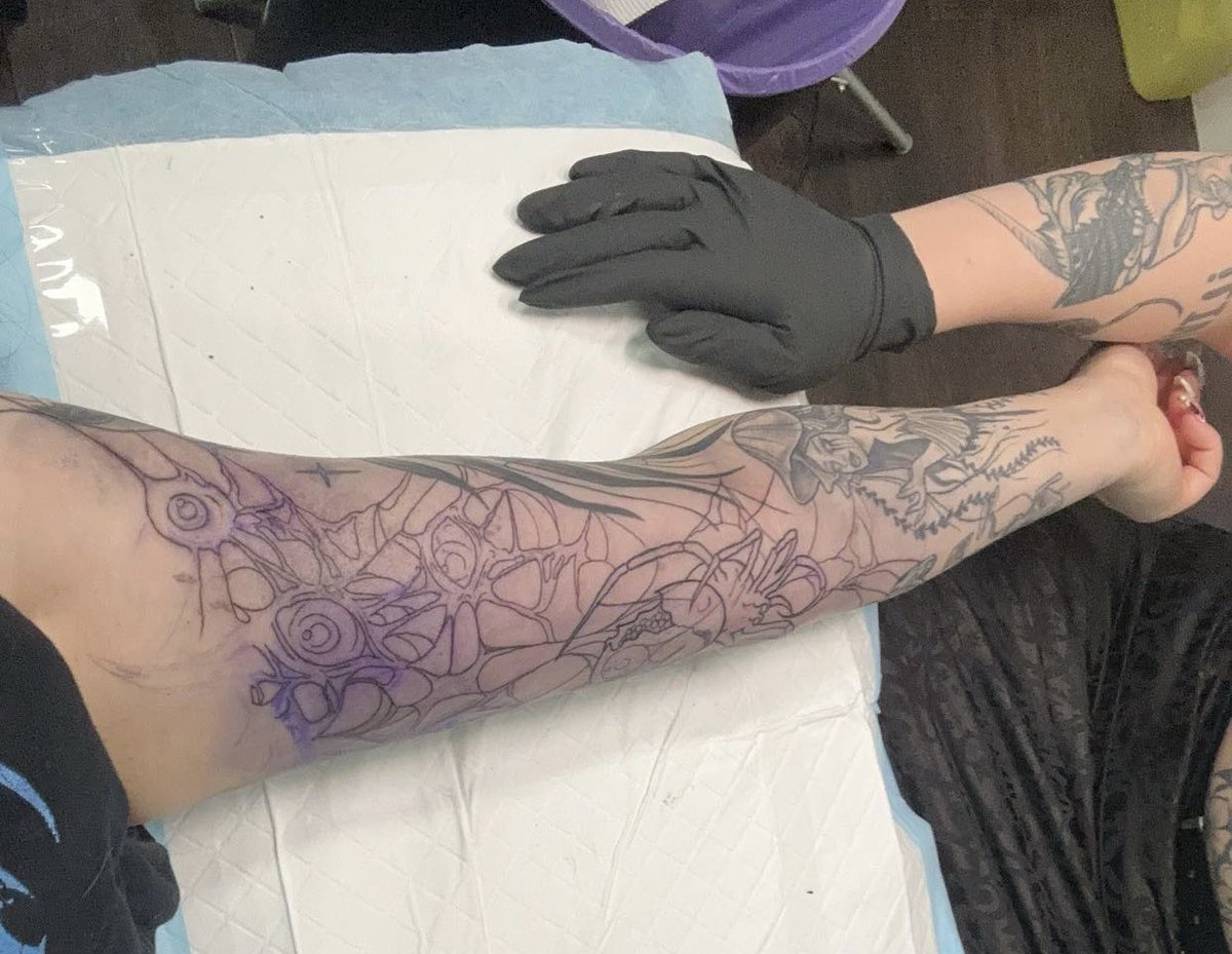 byzumbo's tweet photo. Happy tattoo day https://t.co/I2LrdZ6D4T