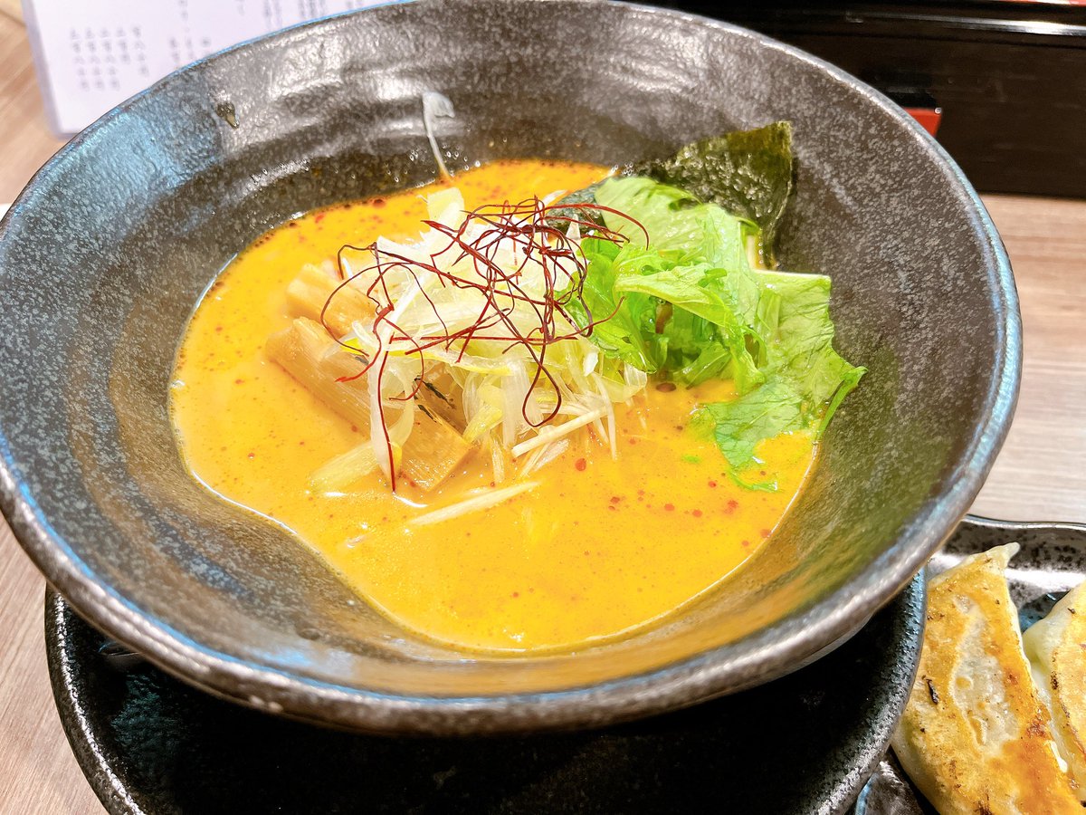 LA55EN0730's tweet photo. 美味しかった！
味噌白湯は初めて食べた https://t.co/wMy8u52uUO