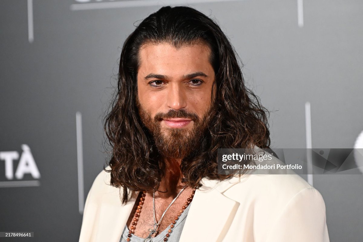 cyitaliafanpage's tweet image. 🍀 #CanYaman