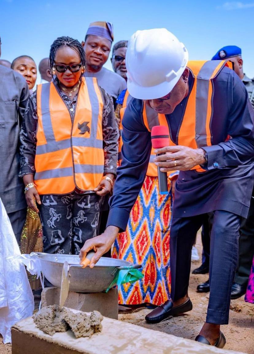 Congratulations to His Excellency BIODUN Abayomi OYEBANJI and entire Sports Family. Ekiti State Indoor Sports Complex is a done deal