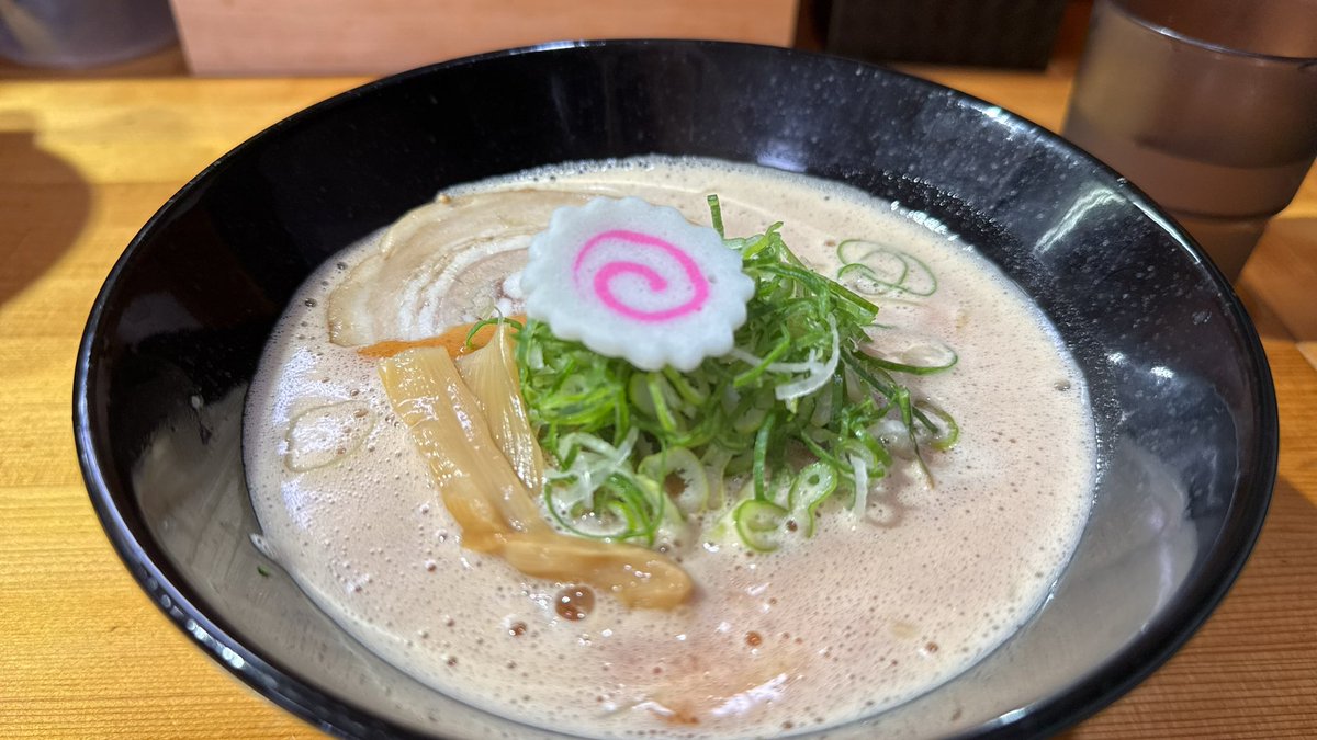 ohtsuki's tweet photo. めっちゃ久しぶりにじすりへ。
変わらず美味しかった😋

#麺屋じすり https://t.co/szc0qZV2YD
