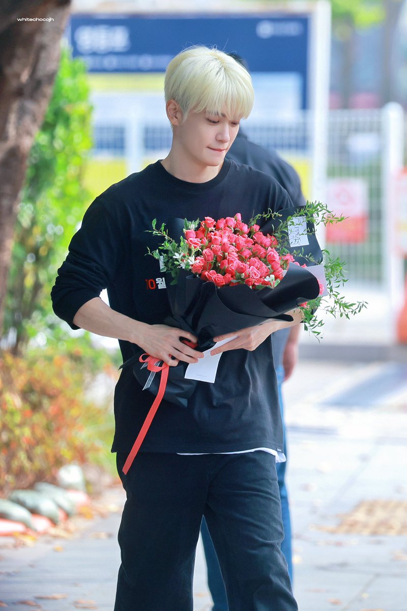 WhitechocoJH's tweet photo. 241016  #jaehyun #재현 https://t.co/3wk1U6trfw
