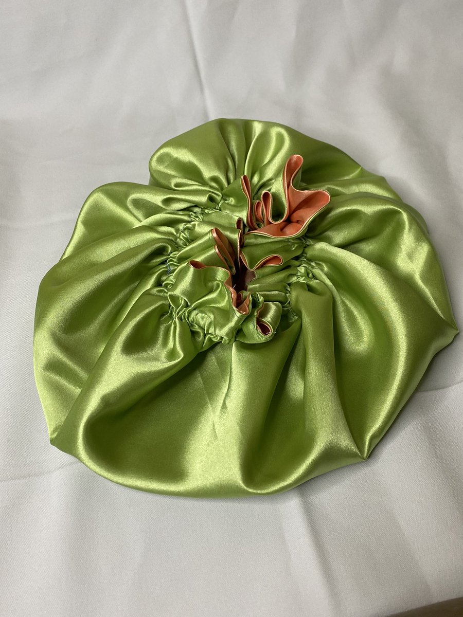 tsadah04's tweet photo. Hair accessories 
Blantyre based
Hair bonnet 7500
Hair bows 3000
Hair scrunchies 1000
Call or WhatsApp 
0883931336

Buy from me or retweet the post https://t.co/eio7ftDAkJ