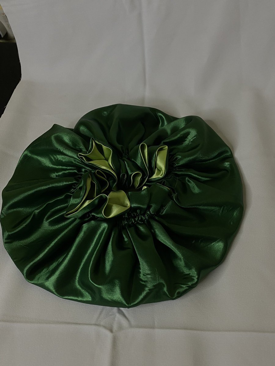 tsadah04's tweet photo. Hair accessories 
Blantyre based
Hair bonnet 7500
Hair bows 3000
Hair scrunchies 1000
Call or WhatsApp 
0883931336

Buy from me or retweet the post https://t.co/eio7ftDAkJ