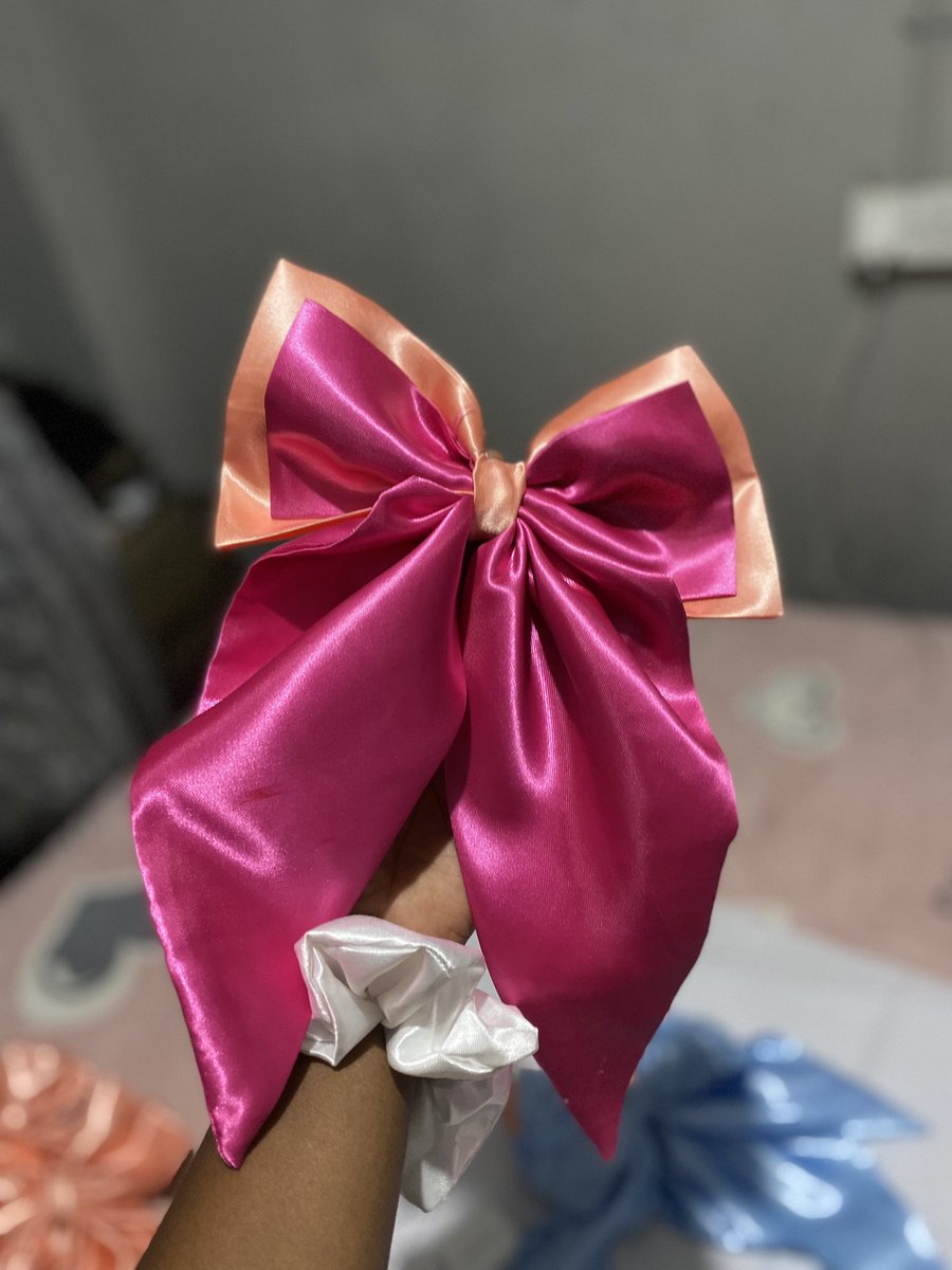 tsadah04's tweet photo. Hair accessories 
Blantyre based
Hair bonnet 7500
Hair bows 3000
Hair scrunchies 1000
Call or WhatsApp 
0883931336

Buy from me or retweet the post https://t.co/eio7ftDAkJ