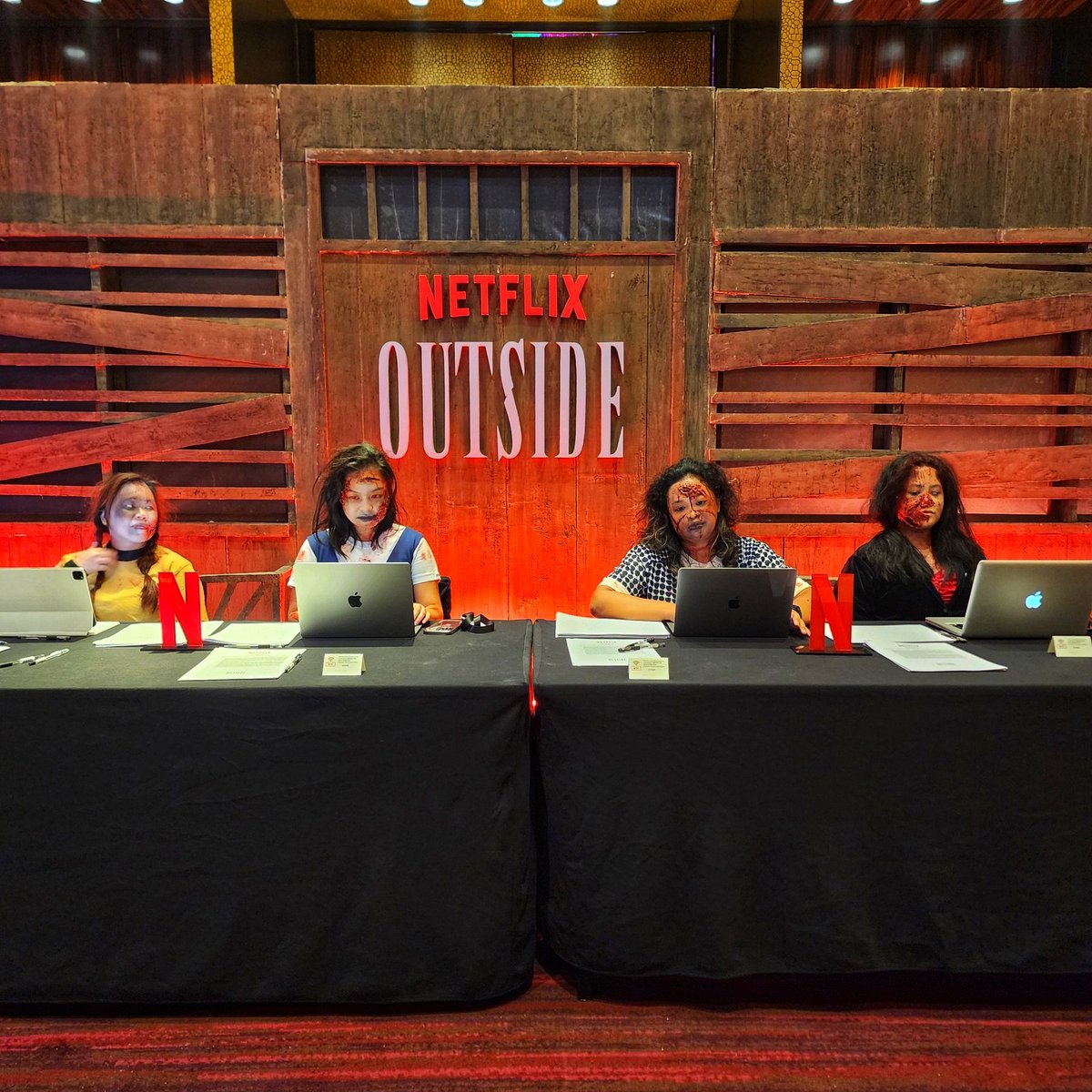 philconcerts's tweet photo. Advanced screening of #OutsidePH, the first Filipino zombie film on @Netflix_PH.
Streaming tomorrow only on @Netflix_PH. https://t.co/jbEEXAEkl7