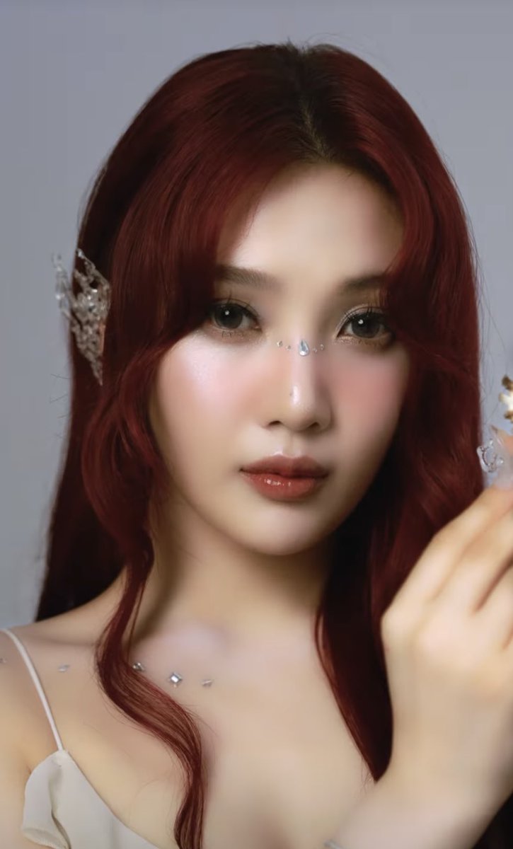 joyisthetics's tweet photo. OH MY GOD SIREN JOY https://t.co/TmVoCzAV6l