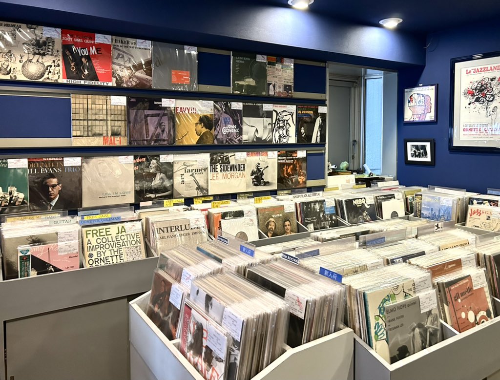 新宿駅西口近くにあるジャズ専門の中古レコード店「HaL's Record