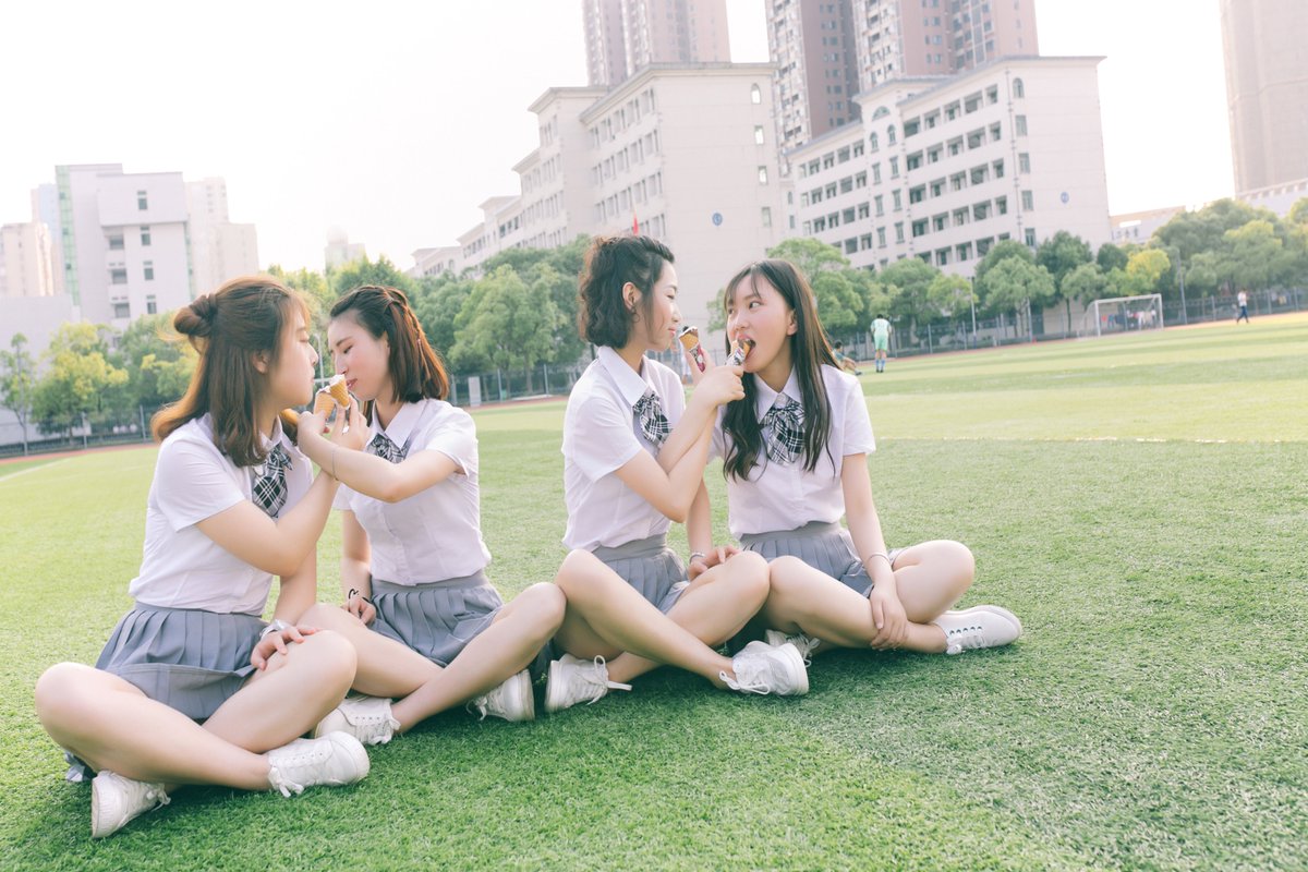 毕业小姐姐写真[703P+2.23G] #眼镜娘 #眼镜妹 #毕业照 #女大学生 #写真 
No.100814 预览全套尺度看置顶或私信 投稿：@007share 
眼镜娘圈子：https://t.co/VSeJDJ4Yn7 https://t.co/nXufrOTxdW