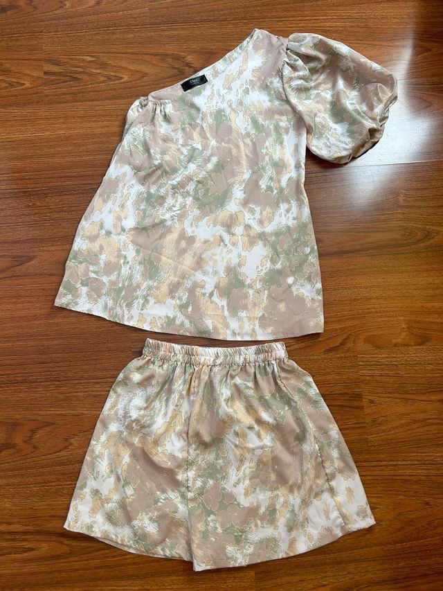 aaaa_ee00's tweet photo. ชุดเซ็ต (150) รส.
ฟรีไซส์ อกได้ถึง38 เอวได้ถึง30

#ส่งต่อเสื้อผ้าราคาเบาๆ #ส่งต่อ #เสื้อผ้าชุดเซ็ต https://t.co/fKKCWl69X0