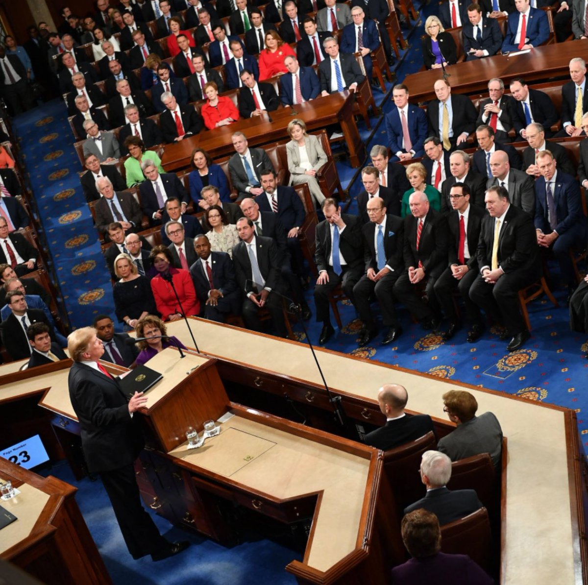 MAGAVoice's tweet image. Would you support Donald Trump and Elon Musk cutting 85% of this useless Government ?

YES or NO ?