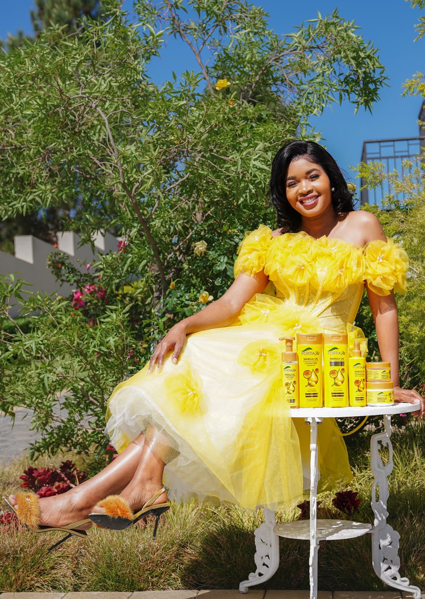 Clicks_SA's tweet photo. Welcome to the Portia M premium haircare range!

Portia M, a beloved South African brand, proudly presents her signature haircare collection, enriched with marula oil and hyaluronic acid. Inspired by the rich tapestry of African beauty.

#PortiaM #Haircarerange https://t.co/3avpkdM9FZ