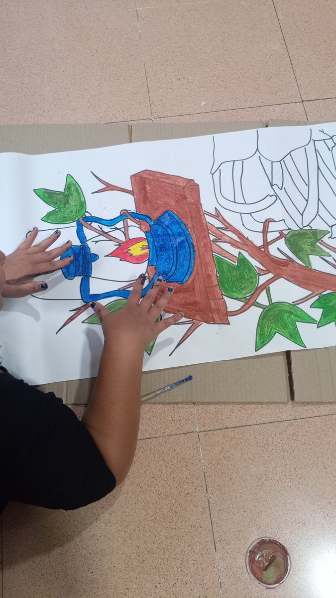 iria_africa's tweet photo. Ayer 15 de octubre continuamos haciendo material para nuestro día 31, Halloween, 🎃🌚
#educaUJA #decoracion #educacion #halloween2024 https://t.co/UOJ0TGwXWC