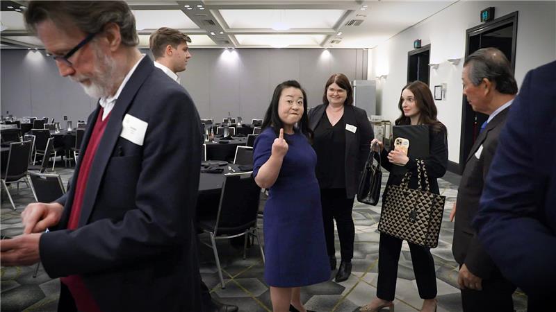 lmao abc.net.au/news/2024-10-1…