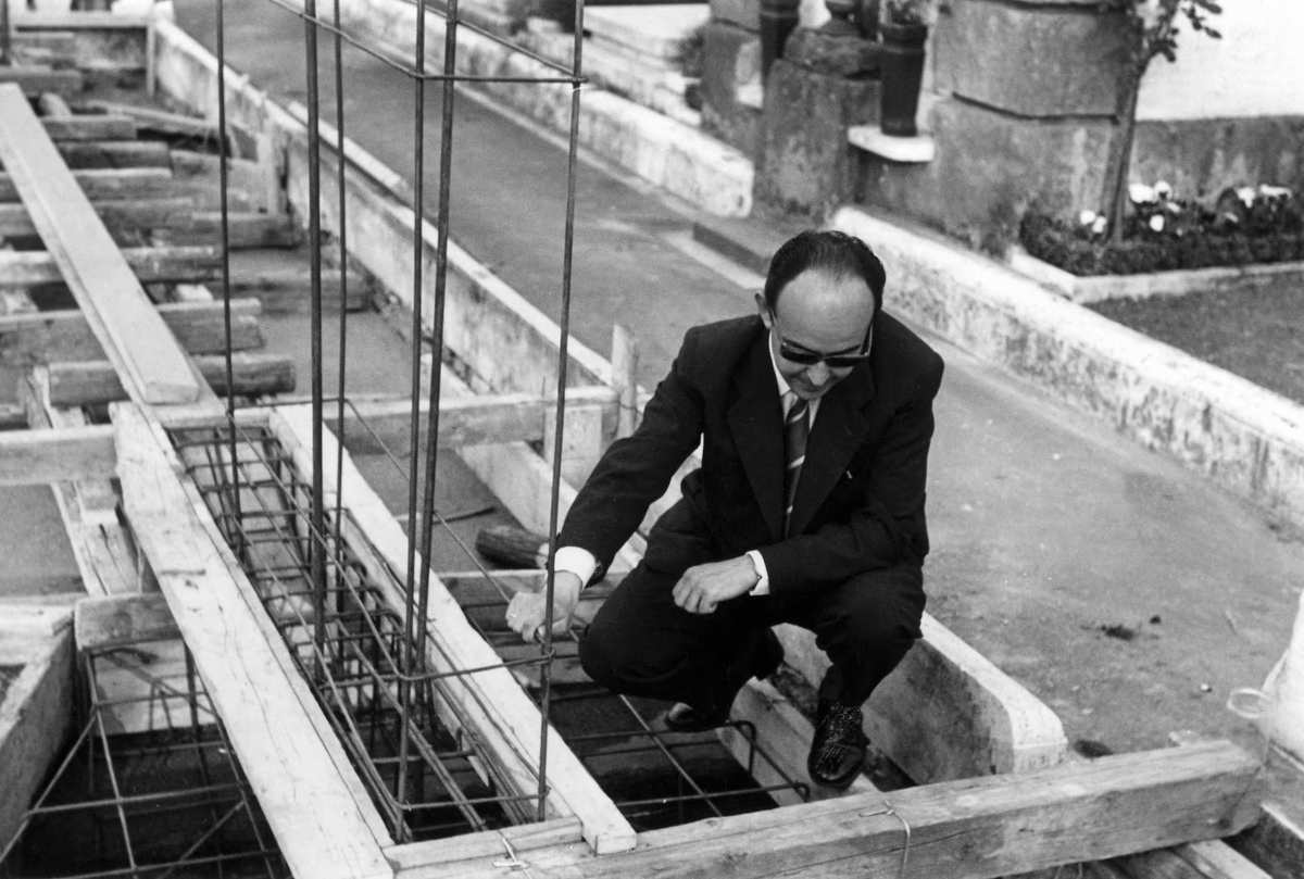 mixdevil66's tweet photo. #GarcíadeParedes, el legado del #arquitecto que trazó los grandes #auditorios españoles. Una retrospectiva conmemora en el @MuseoICO el centenario de un proyectista que fue clave en la segunda mitad del siglo XX. Por @anatxuz https://t.co/zwadzvNw1r https://t.co/HK3Y63ZahH