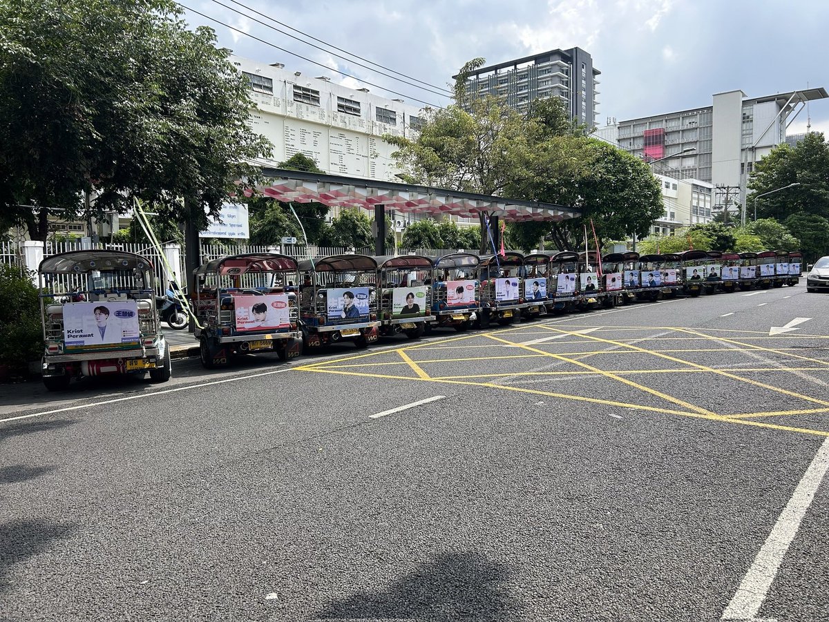 BehindKrist's tweet photo. Hope yuyu can find them.
Good luck!☺️
@kristtps
#CherishwithKrist2024
#KristPerawat
#Chineseyuyu
#BehindKrist https://t.co/UtrxKJHQxh