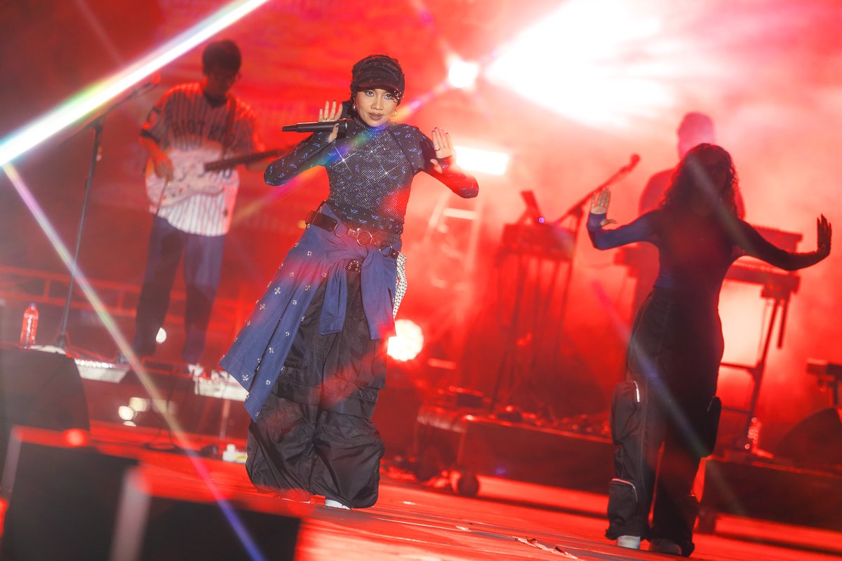 5/10/24 🎸 with <a href="/yunamusic/">YUNA</a> for #borneosonicmf2024 at kuching stadium, sarawak.