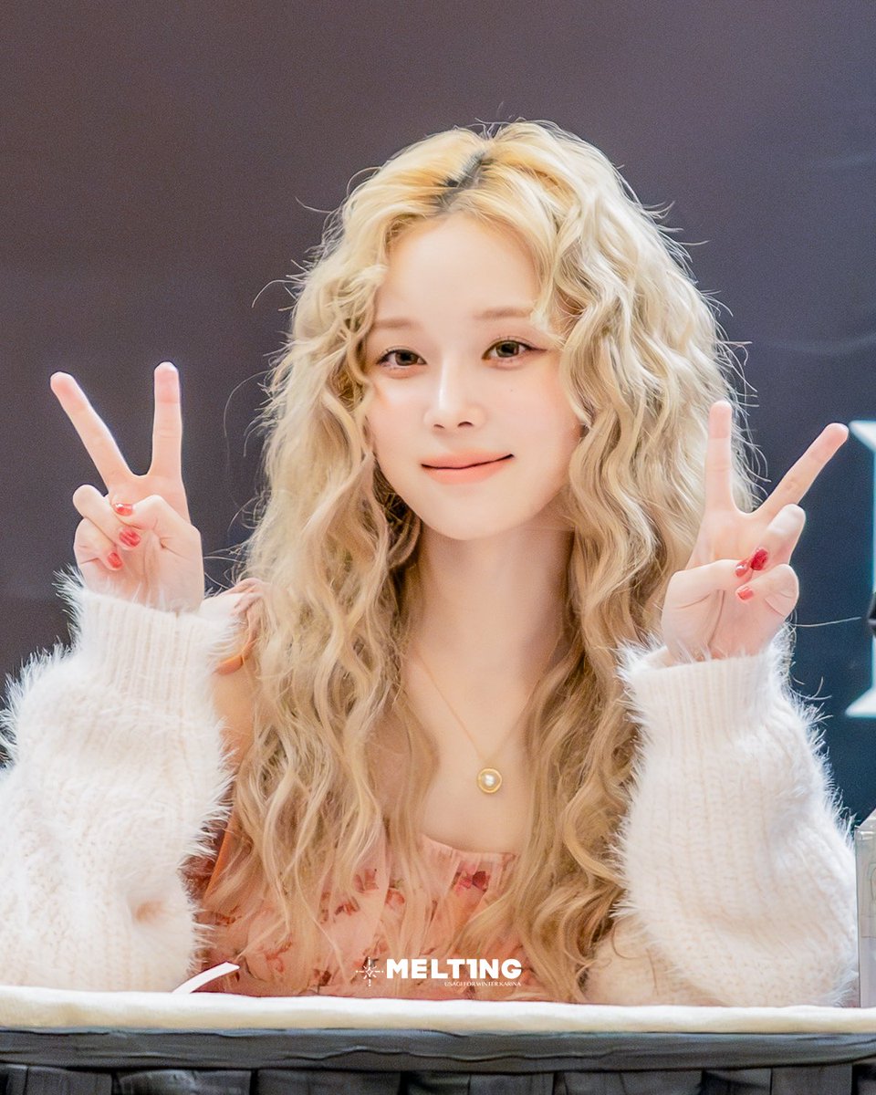 melt1ngg_'s tweet image. 20240923
🇲🇴🇲🇴
✌️🫶

#aespa #에스파 #aespawinter
#윈터 #WINTER #金旼炡 #김민정 
#kimminjeong