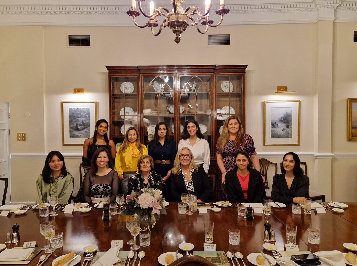 SukkiMenon's tweet photo. The Asian Women of Achievement Awards Winners dinner 2024. @awaawardsuk https://t.co/wYO5P3rlrc