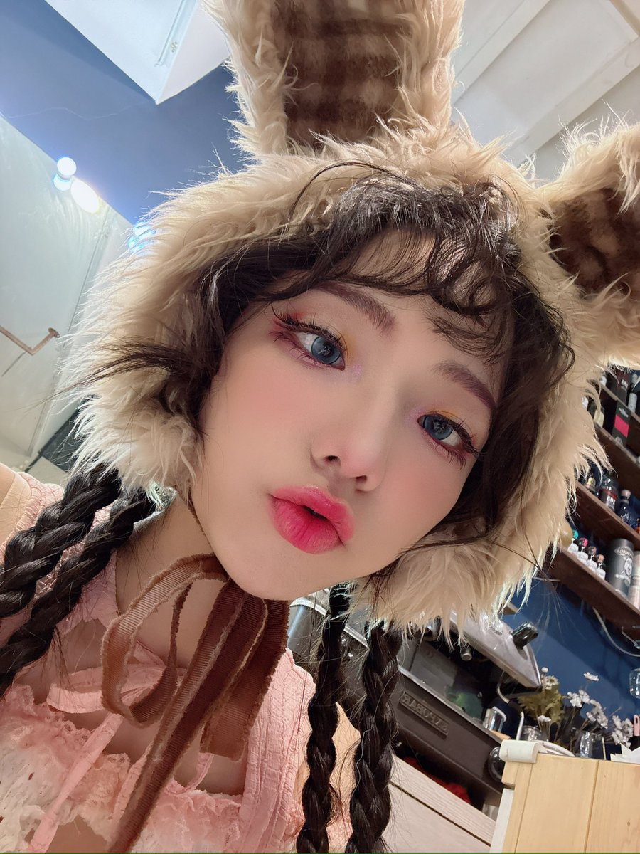撩人只是我的愛好 動了心就是你不對了🫣

🎀百大女郎投票記得每天投給我
https://t.co/CoeHBbOxuz
🎀加入啾啾賴社群
https://t.co/qHde3goYpv
🎀啾啾感謝祭簽書會報名表單
https://t.co/JZzuMJbL5t https://t.co/BTouT9ScWW