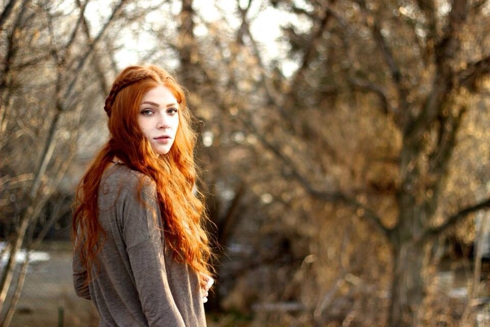 C'mon, we're going witch hunting (I'm the witch) 🧙‍♀️

#irishgirl #redhead #ginger #autumn2024 #Fall2024 #halloween2024