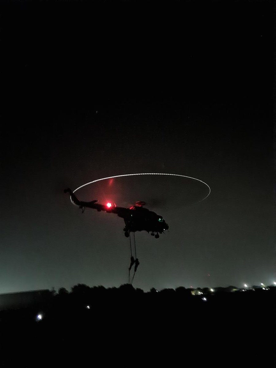 irajulpandya's tweet image. Honouring the fearless protectors of our nation on #NSGRaisingDay 

With the spirit of ‘Sarvatra Sarvottam Suraksha,’ the NSG continues to excel in swift action, strategic brilliance, and pinpoint precision, standing tall as our nation’s elite defence forces. 

#NSGCommandos