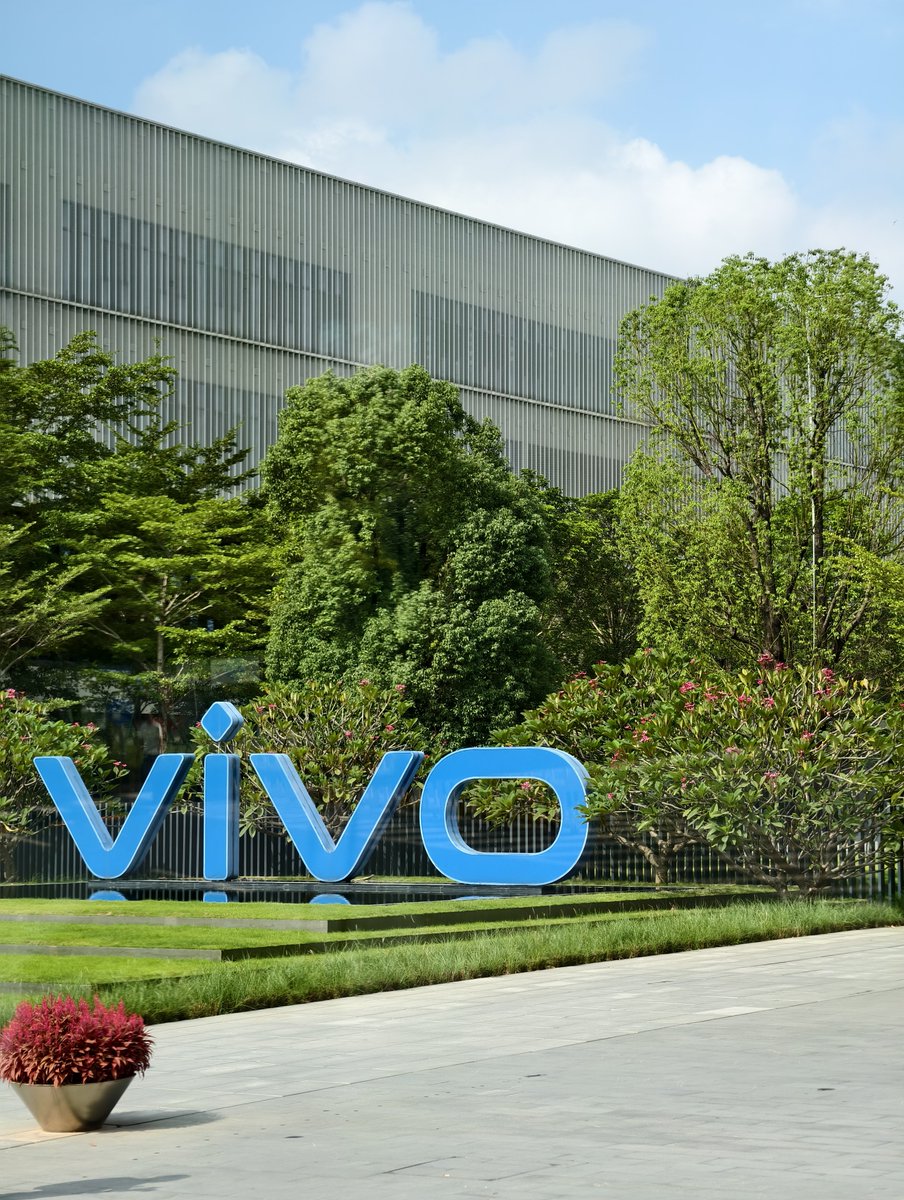 BenGeskin's tweet image. At vivo headquarters today 

📸 vivo X200 Pro