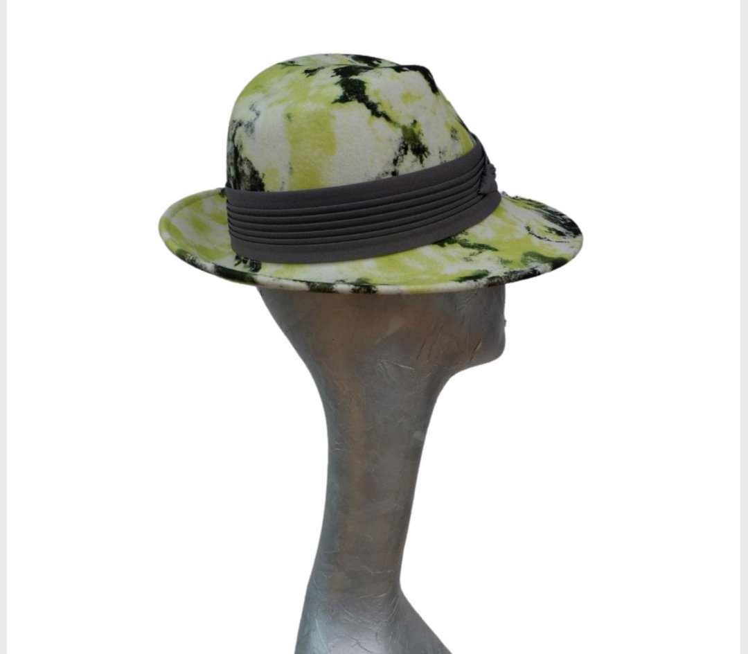 Hats2go's tweet image. I have just completed this gorgeous felt Trilby I couldn&apos;t resist the fabric 😍
#trilby #handmade #hatdesigner