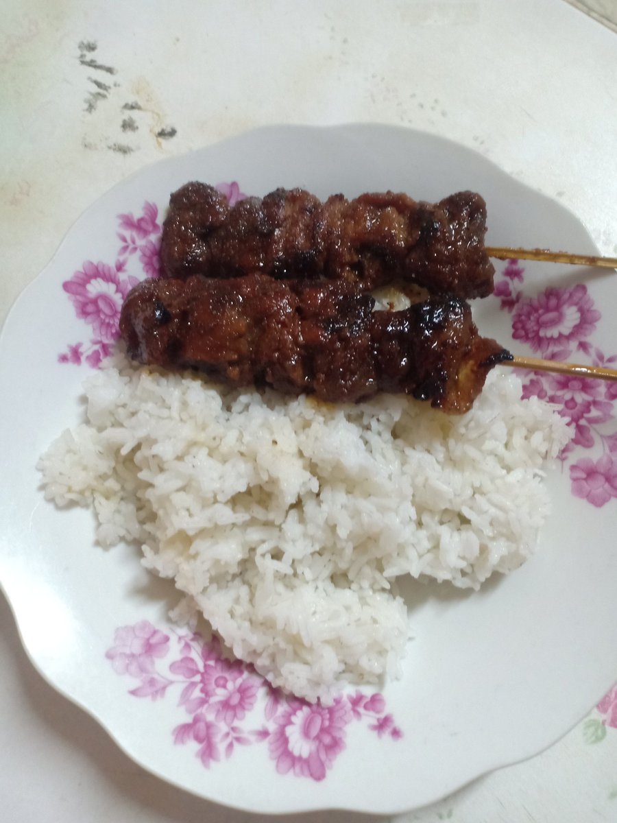 IndraPurnomo's tweet photo. Sate Babi https://t.co/K6zLmkkBte