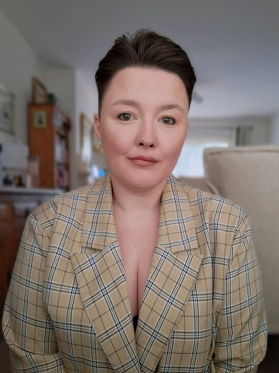 Feeling corporate, might delete later ☕️ (also, 41lbs down!) #weightlossjourney #sobriety