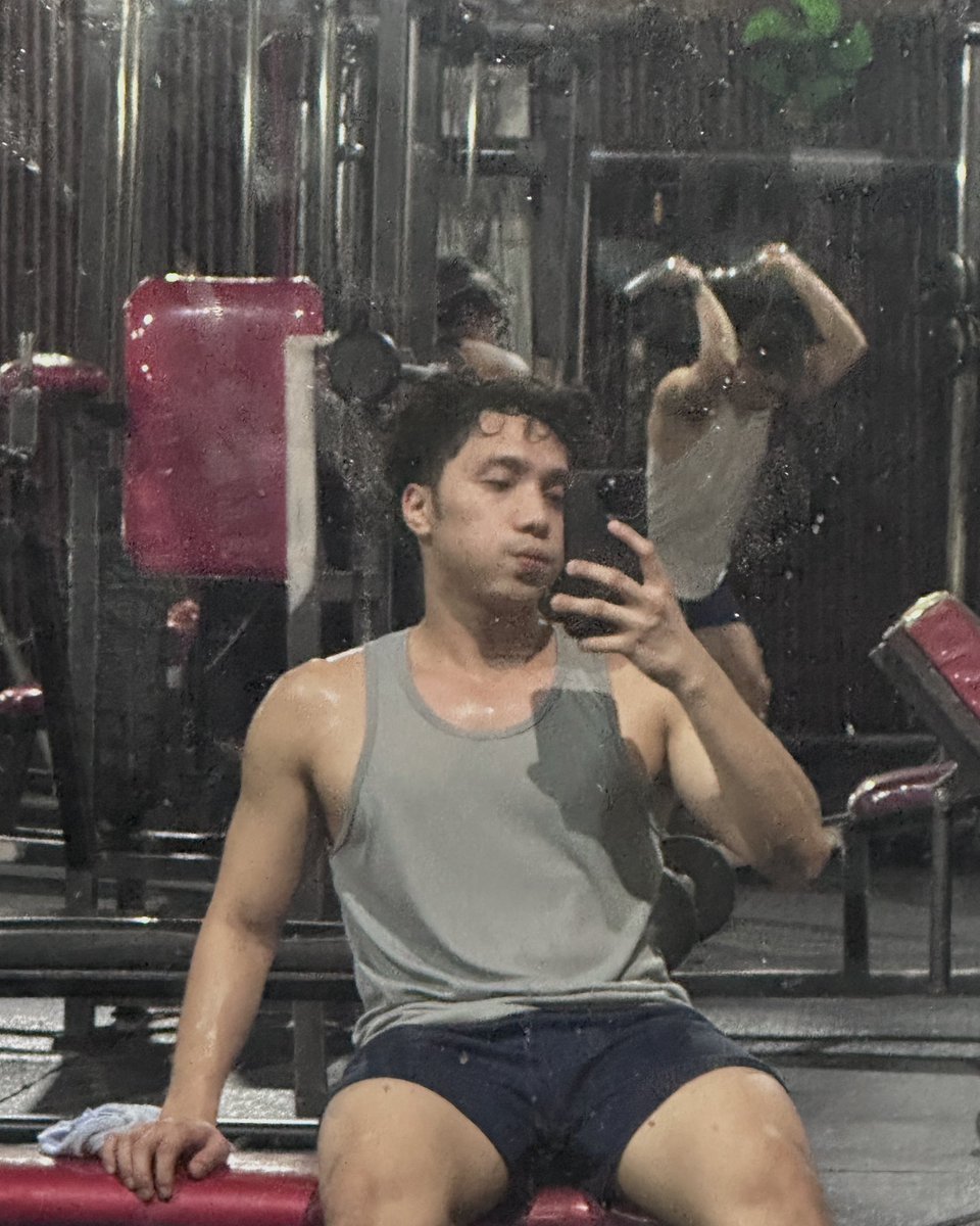 jaislvdr's tweet photo. leg die 🥵 https://t.co/lh2ZXPfg1E