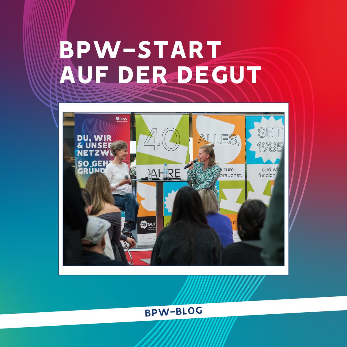 BPW_wirgruenden's tweet photo. Der BPW war am 11. und 12. Oktober bei der 40. deGut dabei, um mit dem Live-Podcast „Hörbar gründen“ in sein mittlerweile 30. Wettbewerbsjahr zu starten. Podcast-Gast war die Synchronsprecherin Katharina Koschny.

 ➡️ https://t.co/zalu1uJlsZ

#BPW2025 #wirgründen #30jahrebpw https://t.co/DapT4ezW84