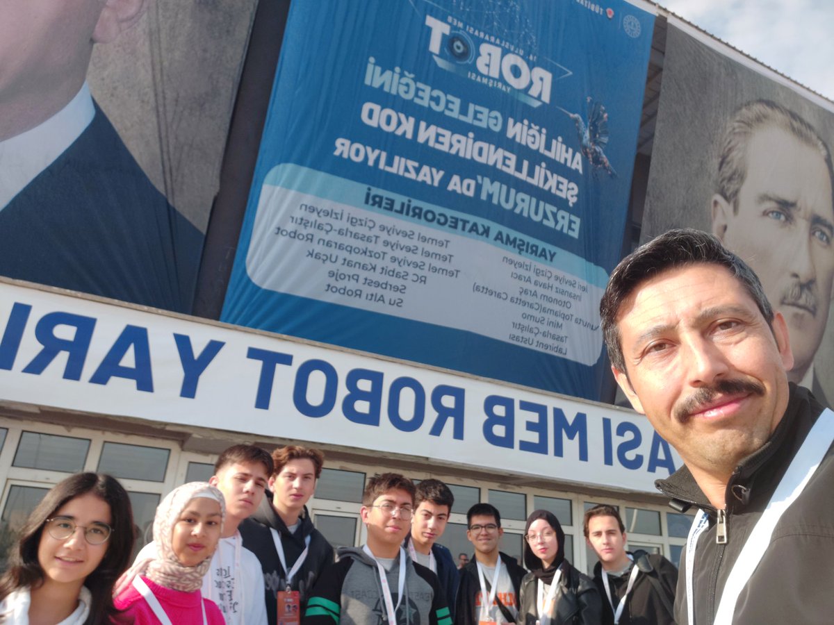 fatiherdogan79's tweet photo. 16. Uluslararası MEB ROBOT Yarışmasına MHG Fen Lisesi olarak 5 takım ve 5 robot ile katılıyoruz. Öğretmen ve öğrencilerimize başarılar dilerim. MEB ROBOT Yarışması için bize destek olan Kahramankazan Belediye Başkanı @selimcirpanoglu 'na ve HaleGül Tur 'a teşekkür ediyorum. https://t.co/at7i73YP7w