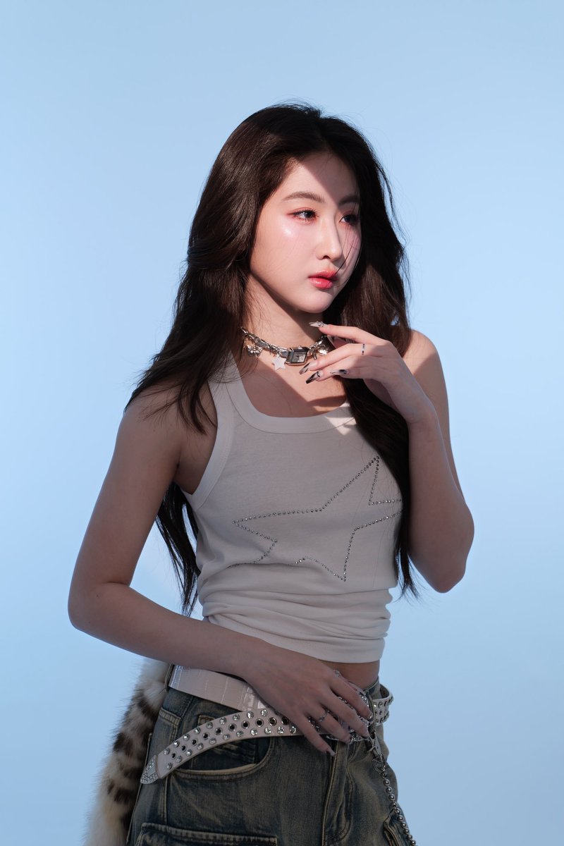 TheSapphicThing's tweet photo. omg Yoko our big bad wolf 🐺 
#FayeYoko #YokoApasra 
 @Yoko_apasra https://t.co/waQYEL7Ty9